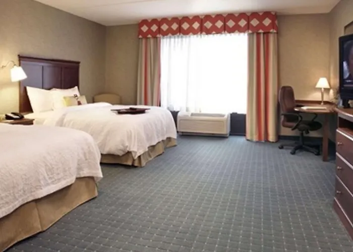 Hampton Inn & Suites Columbus Polaris